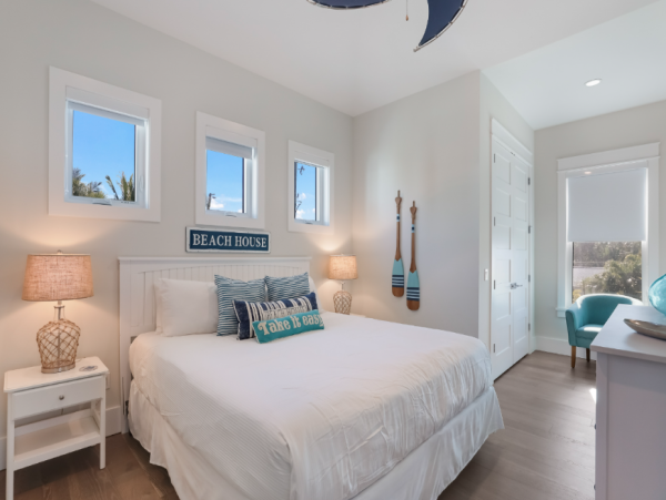 Luxurious Canal-Front Retreat - Perfect for Families